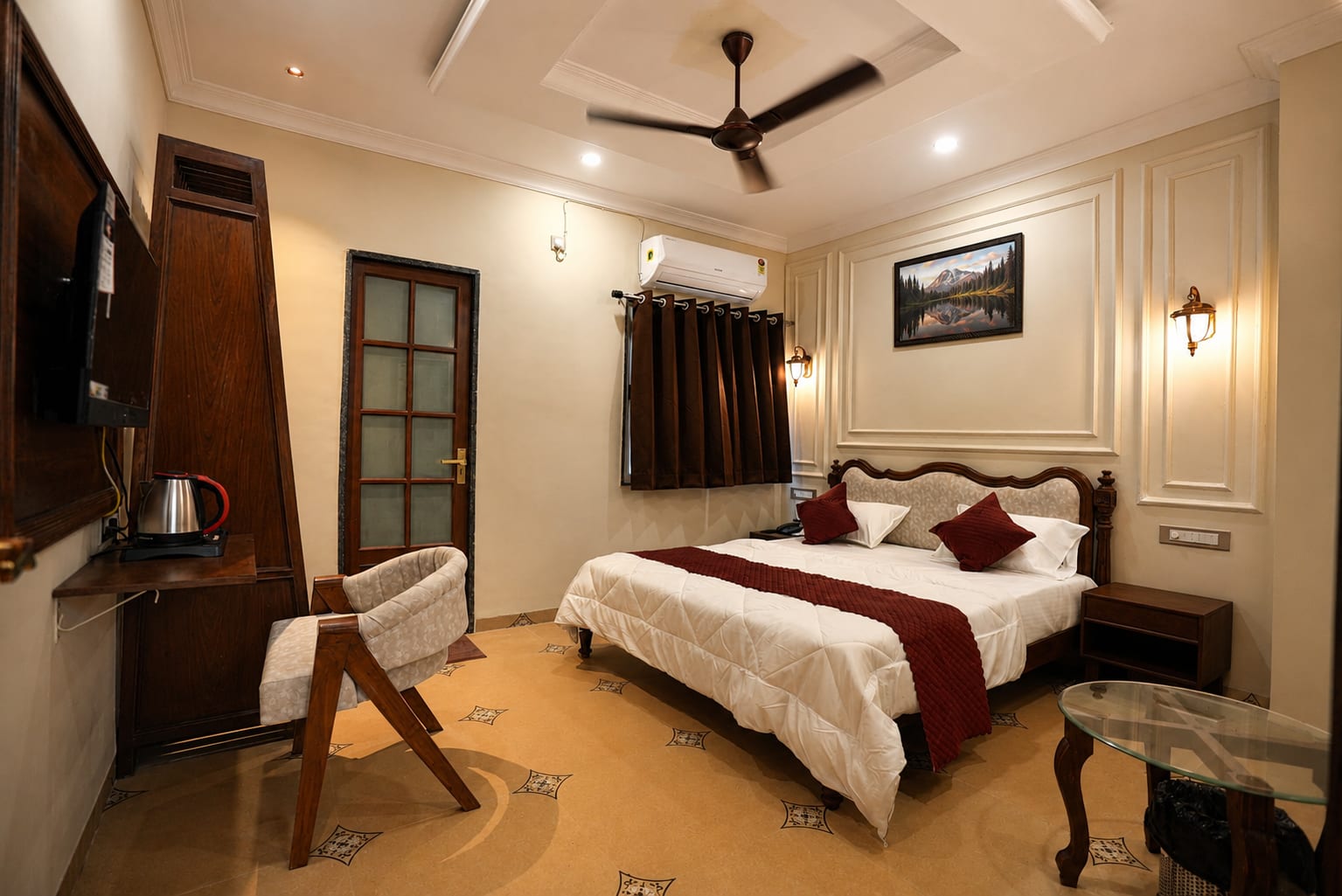 Deluxe room at Vaanam One